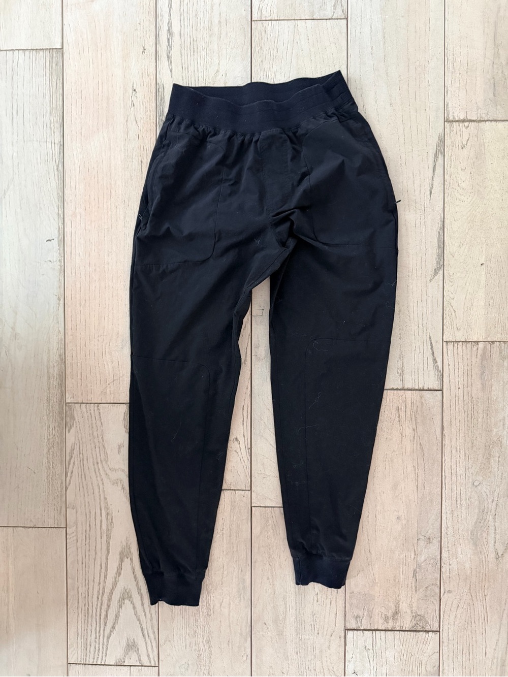 ALO Yoga Black Men's Joggers - Athletic Tapered Sweatpants